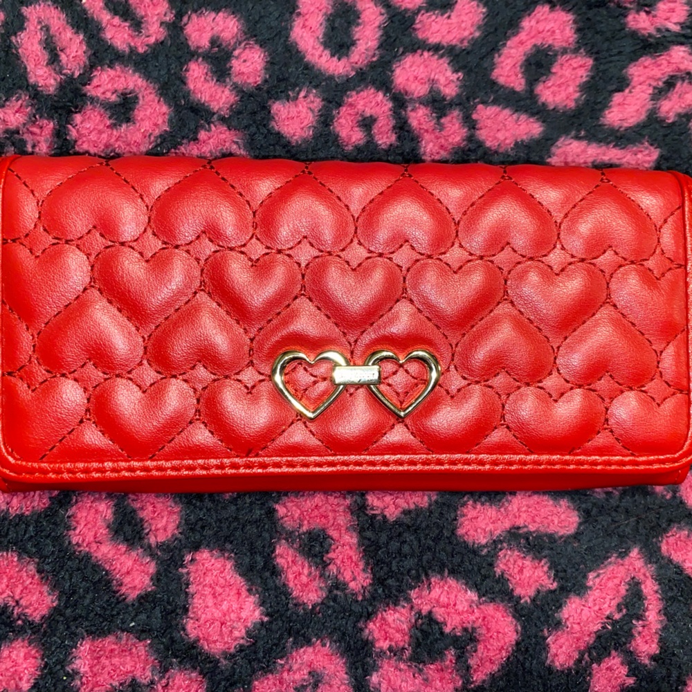 Red Juicy Couture Quilted Heart Pattern Wallet